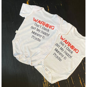 Unbranded “mummy’s psycho” Bodysuit 0-3m funny saying twins